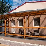 Sarvarlak Apartmanhaz Διαμέρισμα