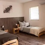 Sarvarlak Apartmanhaz Διαμέρισμα