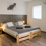 Διαμέρισμα Sarvarlak Apartmanhaz Sárvár