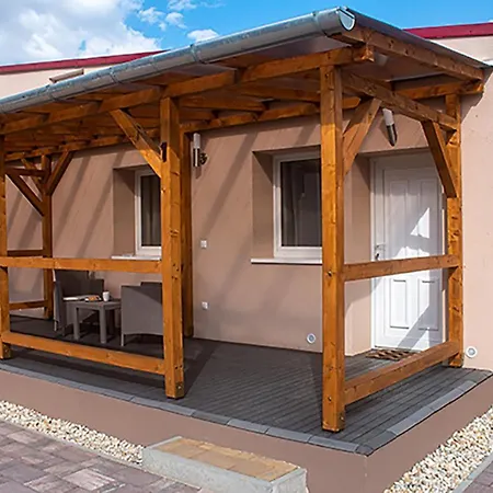 Sarvarlak Apartmanhaz Apartment *