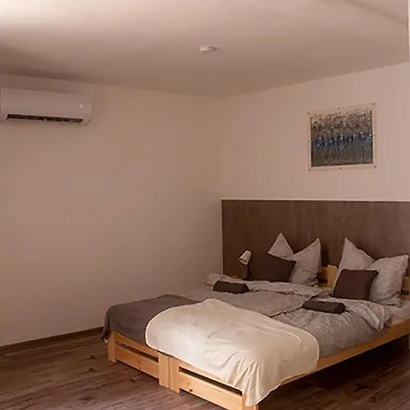 Sarvarlak Apartmanhaz * Sárvár