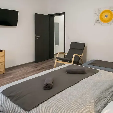 Sarvarlak Apartmanhaz Apartment
