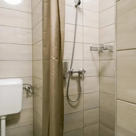 Sarvarlak Apartmanhaz