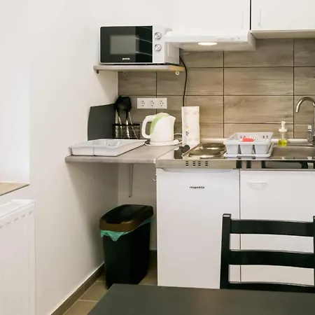 Lägenhet Sarvarlak Apartmanhaz