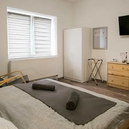 Apartment Sarvarlak Apartmanhaz Sarvar