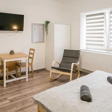 Sarvarlak Apartmanhaz Apartment *