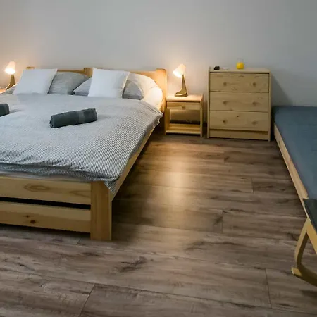 Sarvarlak Apartmanhaz