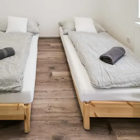 Sarvarlak Apartmanhaz * Sarvar