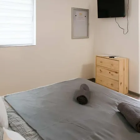 Sarvarlak Apartmanhaz *