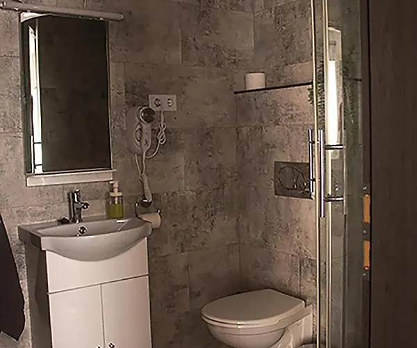 דירה Sarvarlak Apartmanhaz