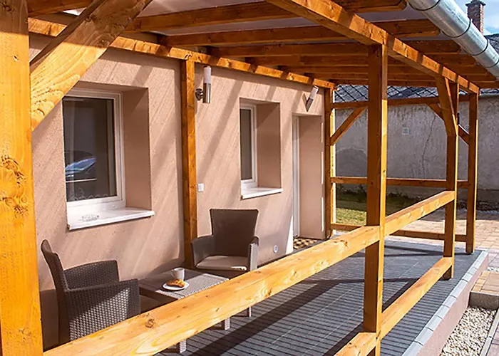 Sarvarlak Apartmanhaz דירה Sárvár