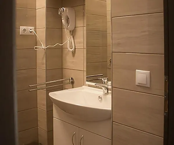 Sarvarlak Apartmanhaz דירה *