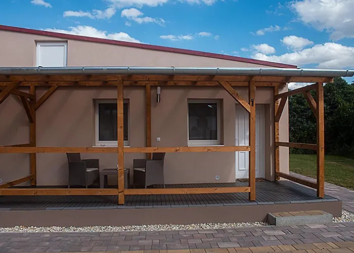 Sarvarlak Apartmanhaz