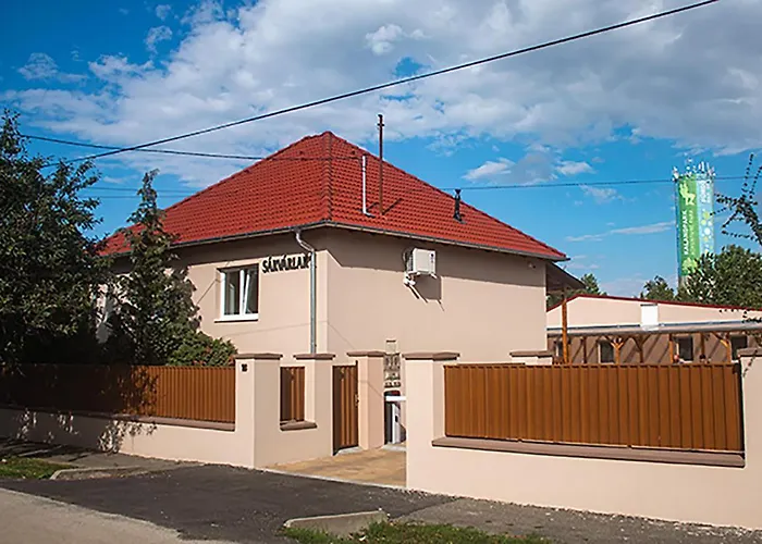דירה Sarvarlak Apartmanhaz