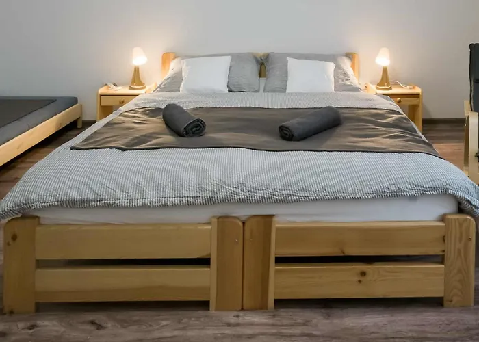 דירה Sarvarlak Apartmanhaz *