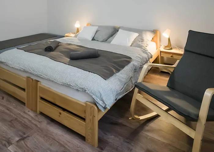 Sarvarlak Apartmanhaz דירה