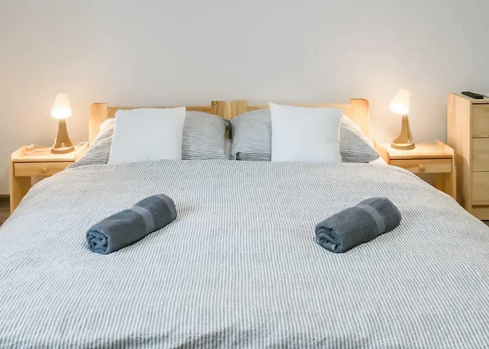 Sarvarlak Apartmanhaz *