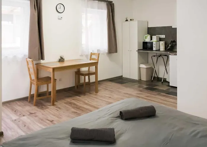 Sarvarlak Apartmanhaz *